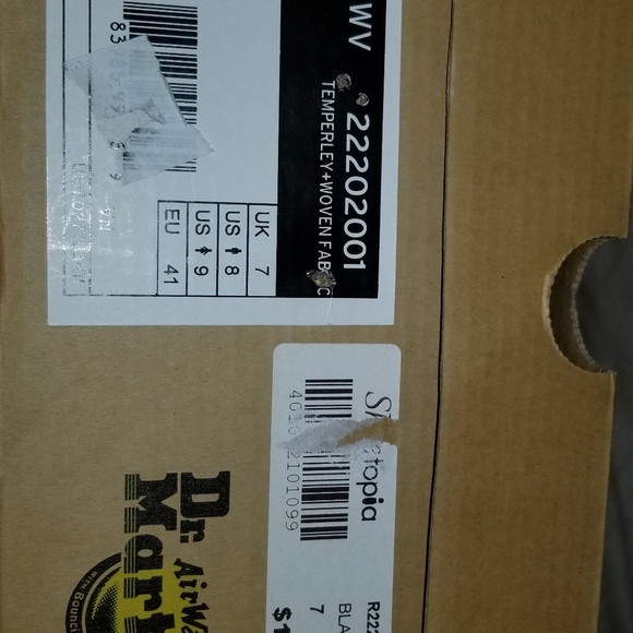 Black Sneakers - Picture 2 of 7